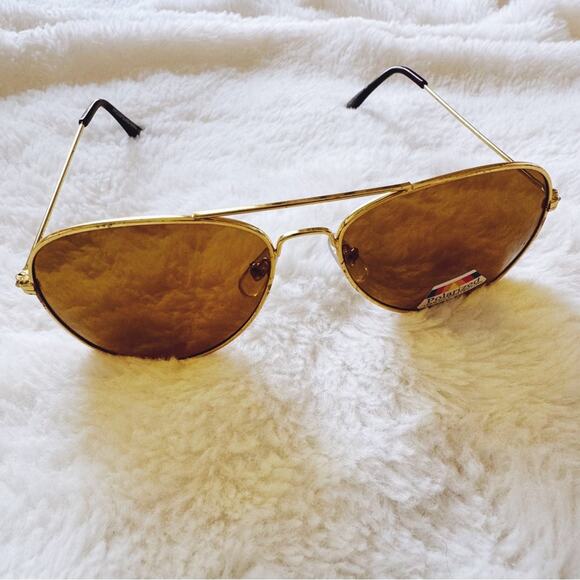 Elsie Gold Polarized Aviator Classic Sunglasses - Picture 6 of 9